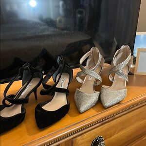 2pairs!! Nina Black and silver  Women's Heels

#ninaheels